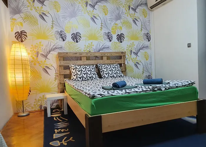 Yellow House דירה