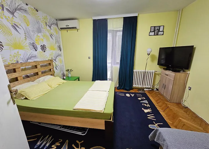 Yellow House * נובי סאד